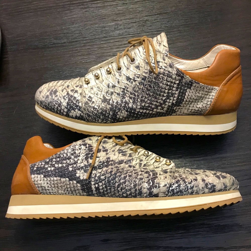 Stuart Weitzman Gold Shimmery Snake Print Shoes